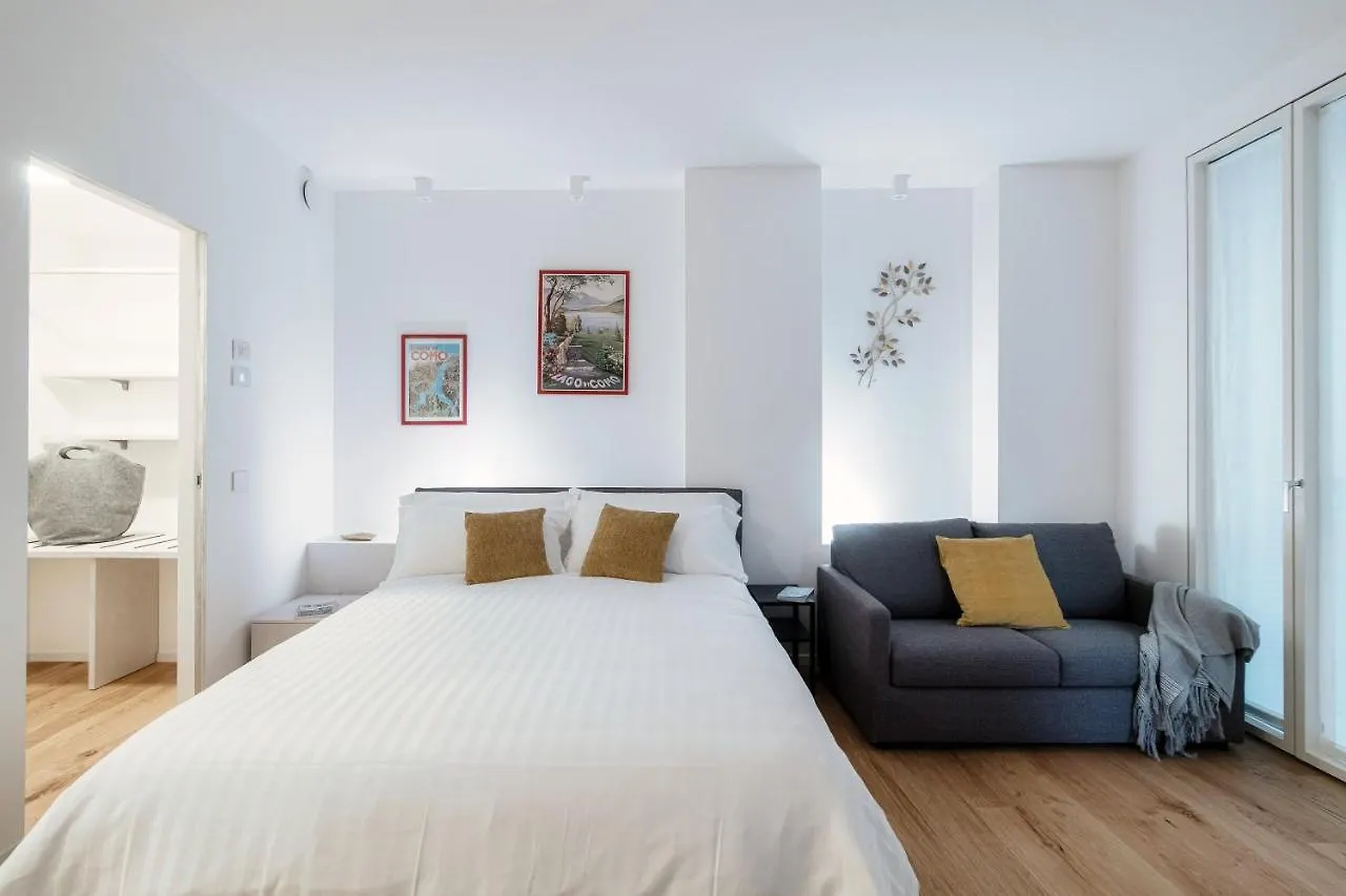 Suite Joivy Porta Torre 76 Como 0*,  Italy