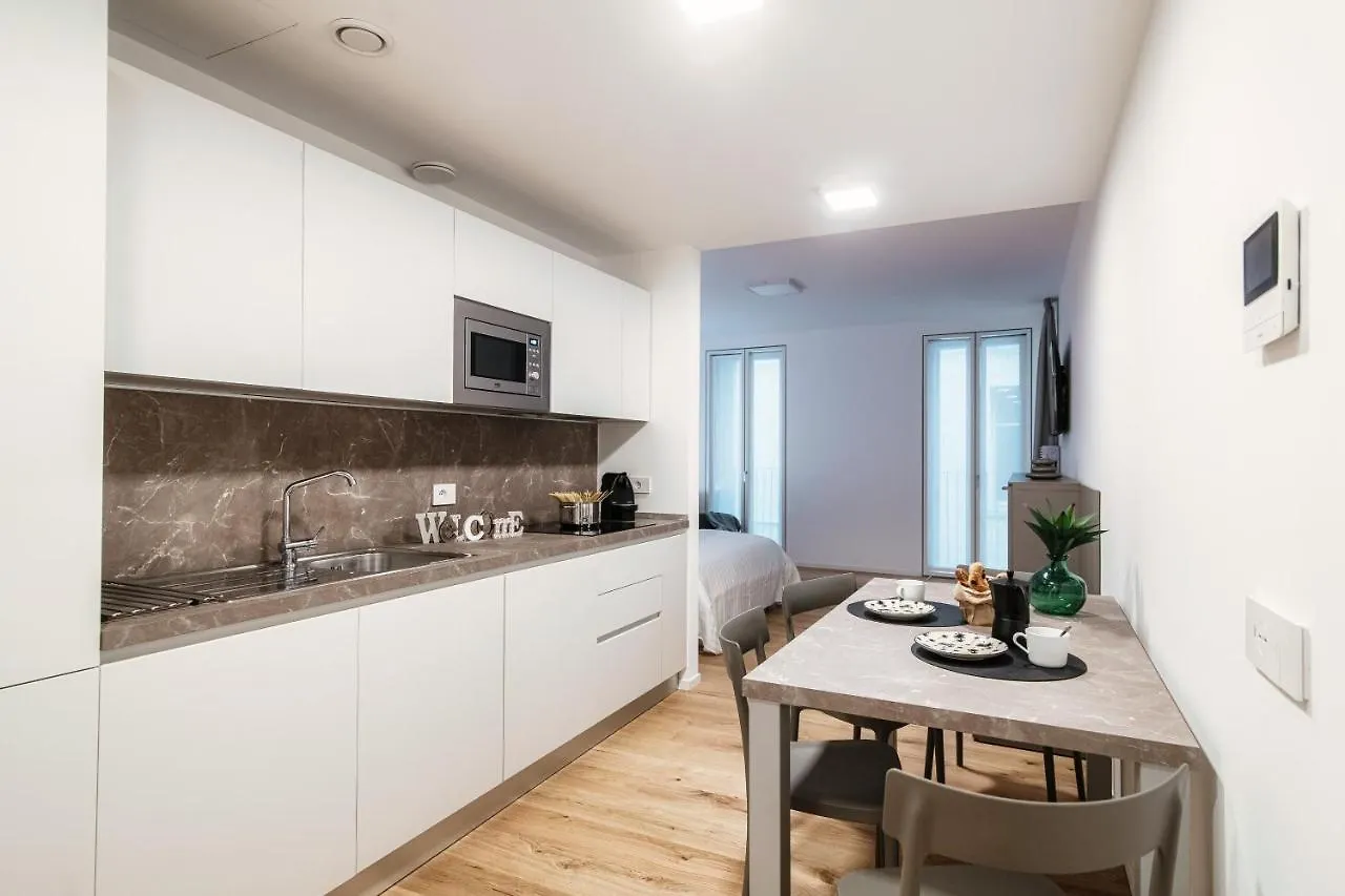 Suite Joivy Porta Torre 76 Como Apartment