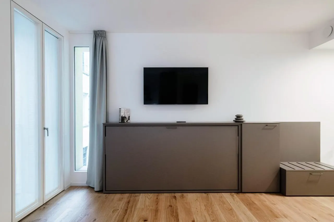 Suite Joivy Porta Torre 76 Como Apartment