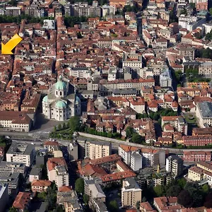 Apartment Ancient Courtyard Bonanomi In Historic Centre, Como
